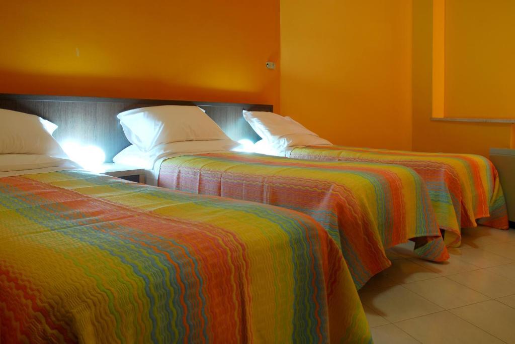 טראמו Hotel Michelangelo חדר תמונה