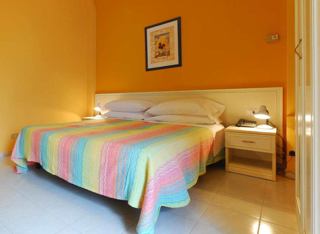 טראמו Hotel Michelangelo חדר תמונה